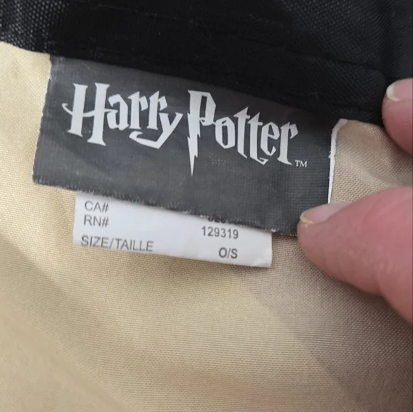 Hufflepuff Banner with Badger Crest - Picture 7 of 8